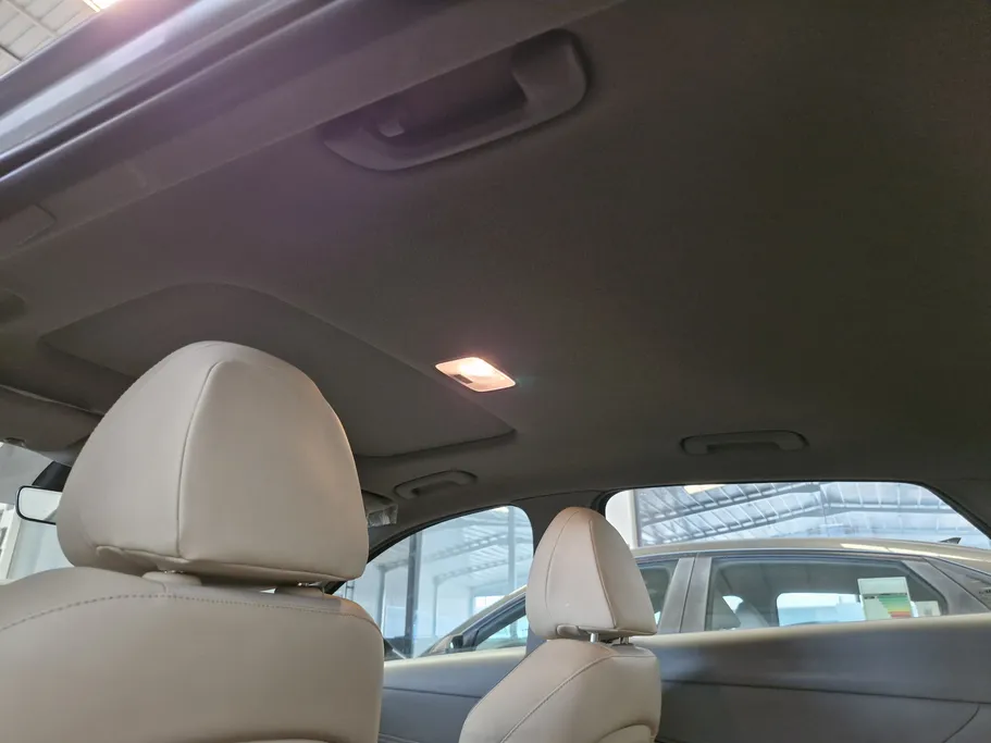 2023 Hyundai Elantra PREMIUM 