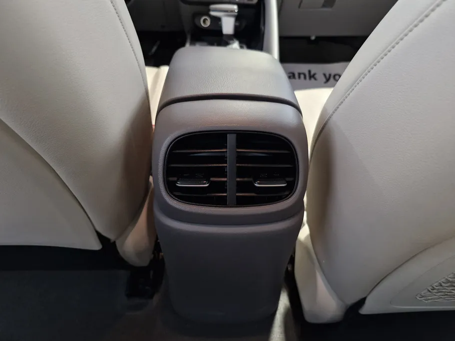 2023 Hyundai Elantra PREMIUM 