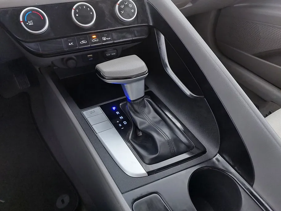 2022 Hyundai Elantra Fleet 