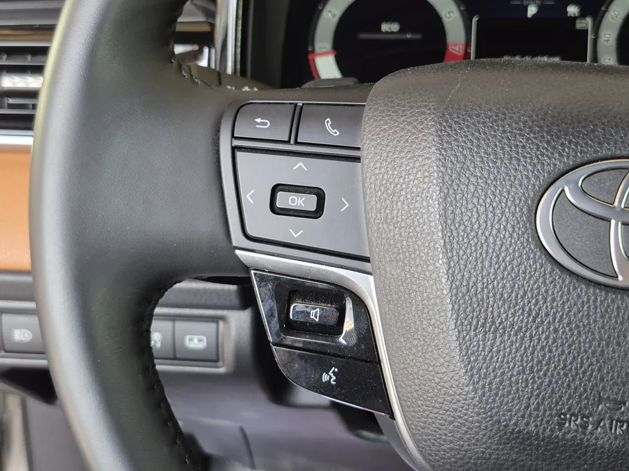 2025 Toyota Camry  Grande 