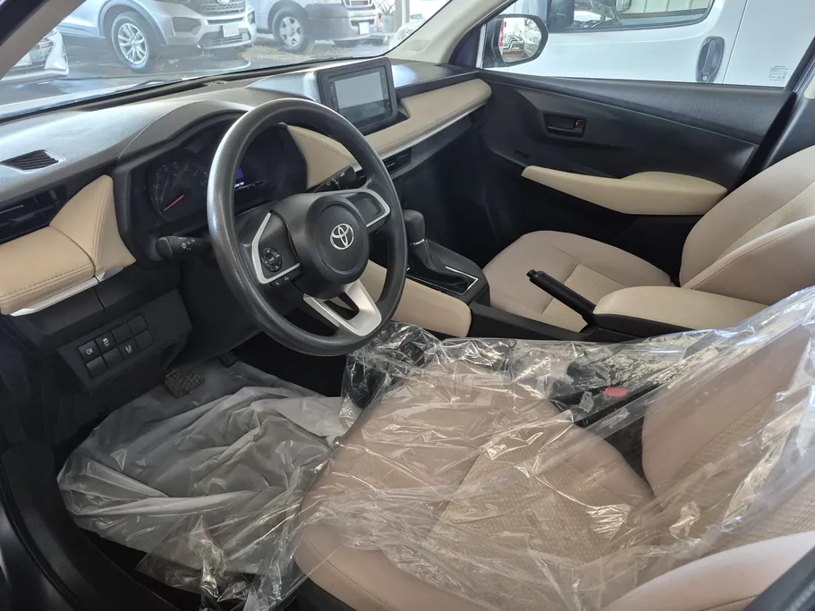 تويوتا يارس Y 2023 