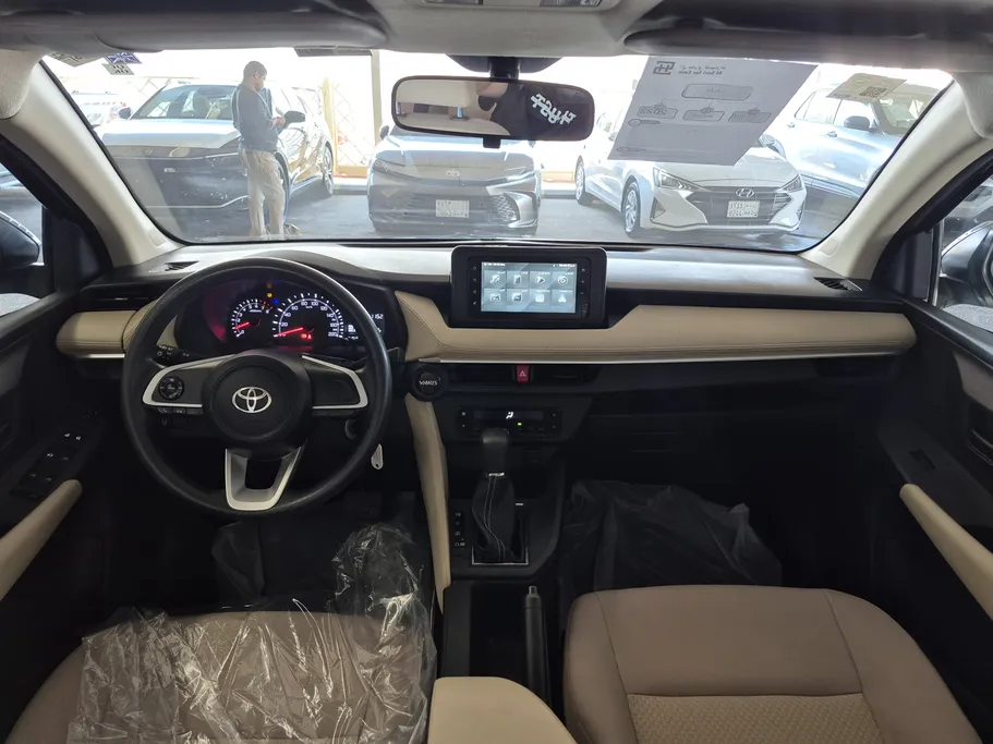 تويوتا يارس Y 2023 