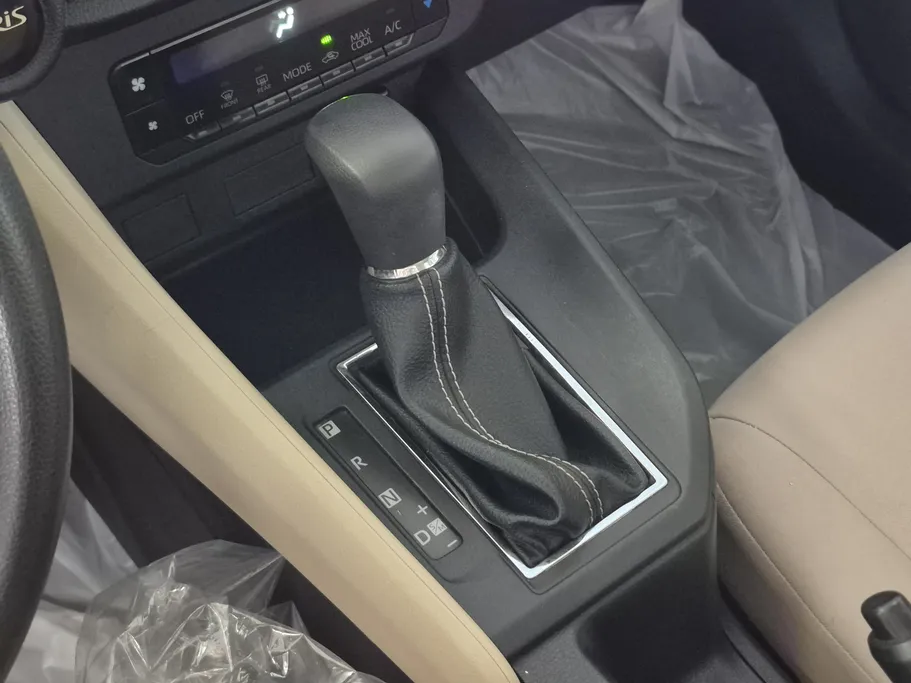 تويوتا يارس Y 2023 