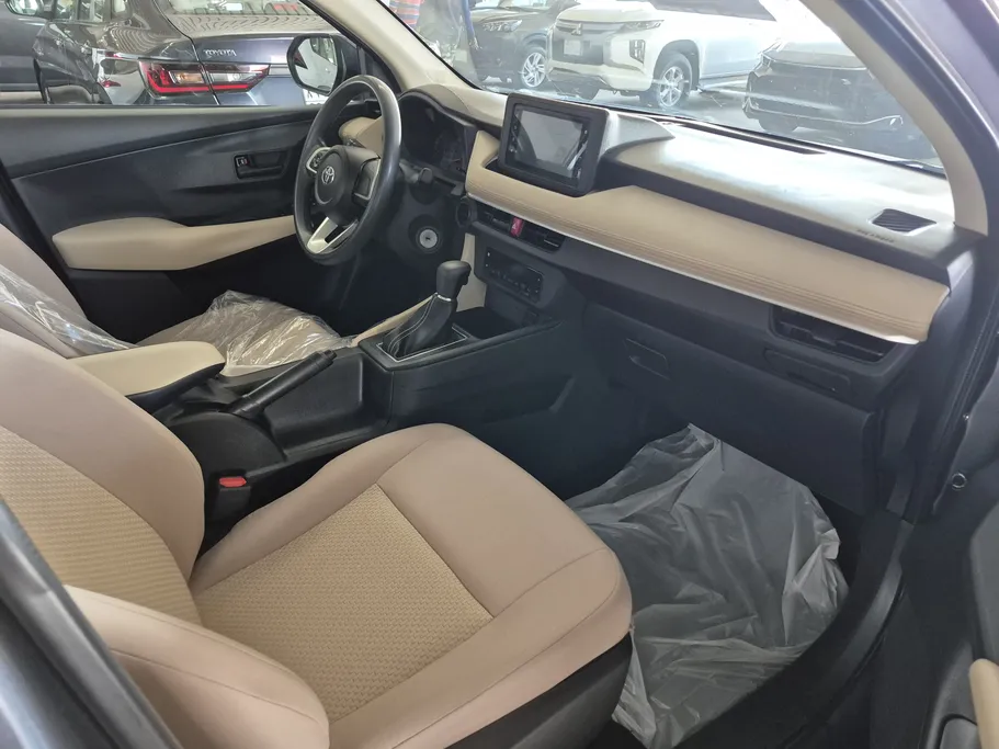 تويوتا يارس Y 2023 