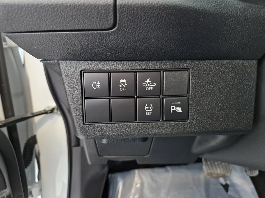 تويوتا يارس Y Plus 2024 