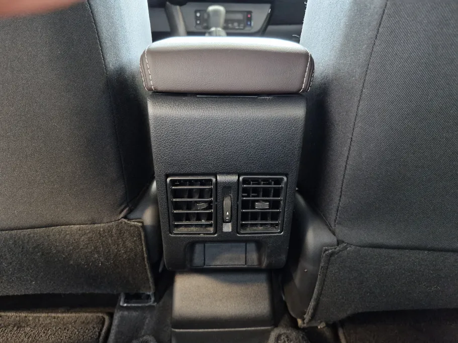 تويوتا يارس Y Plus 2024 