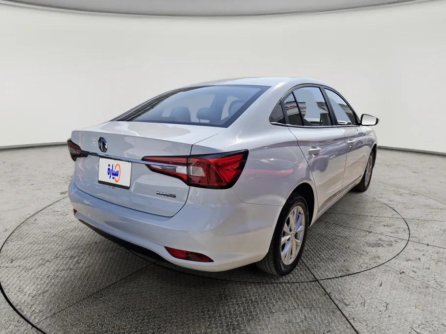 ام جي 5 STD 2024 