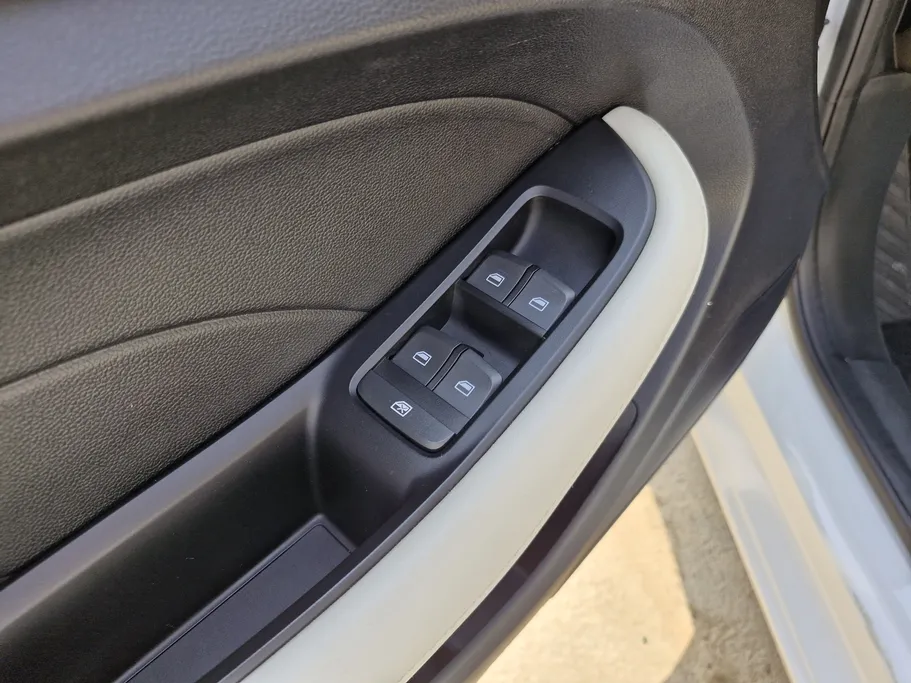 ام جي 5 STD 2024 