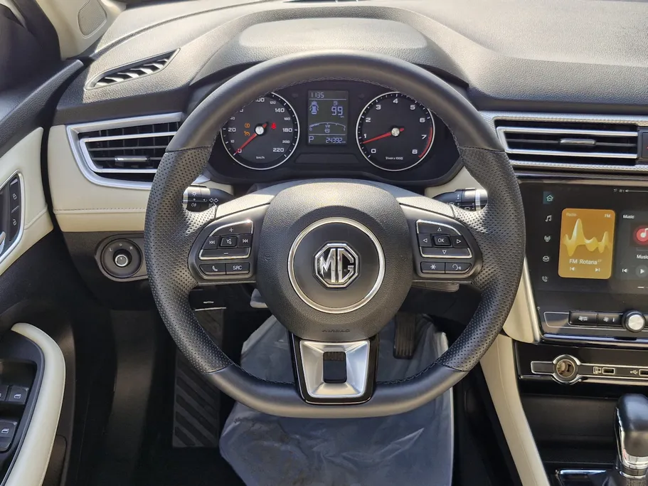 ام جي 5 STD 2024 