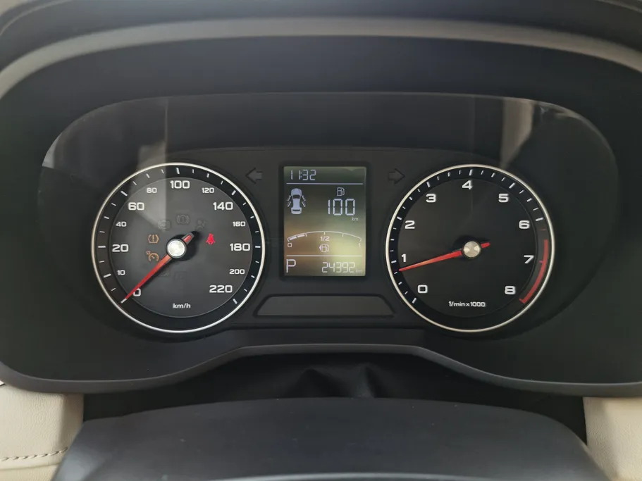 ام جي 5 STD 2024 