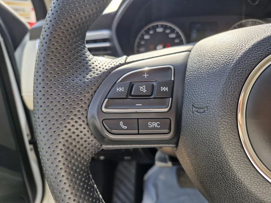 ام جي 5 STD 2024 