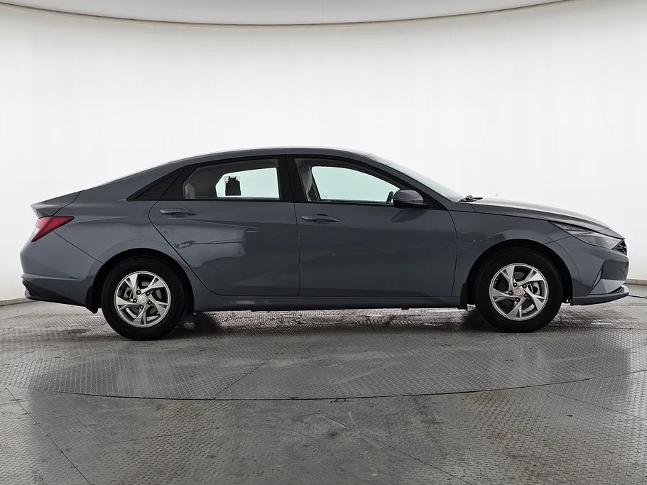 2022 Hyundai Elantra Fleet 