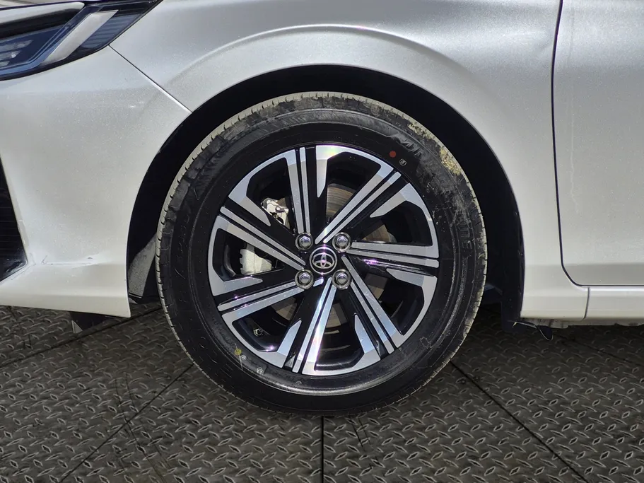 تويوتا يارس YX 2024 