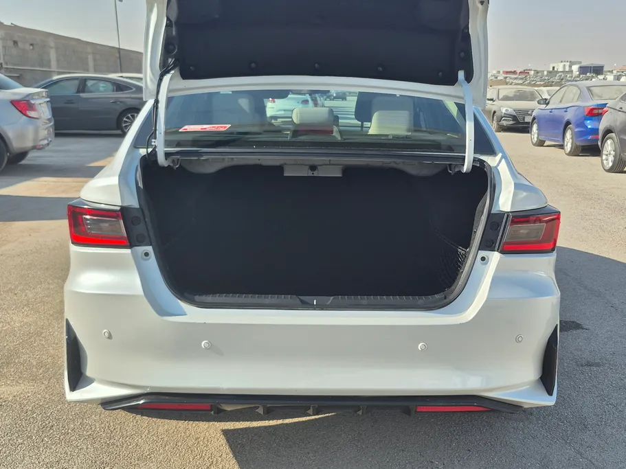 تويوتا يارس YX 2024 