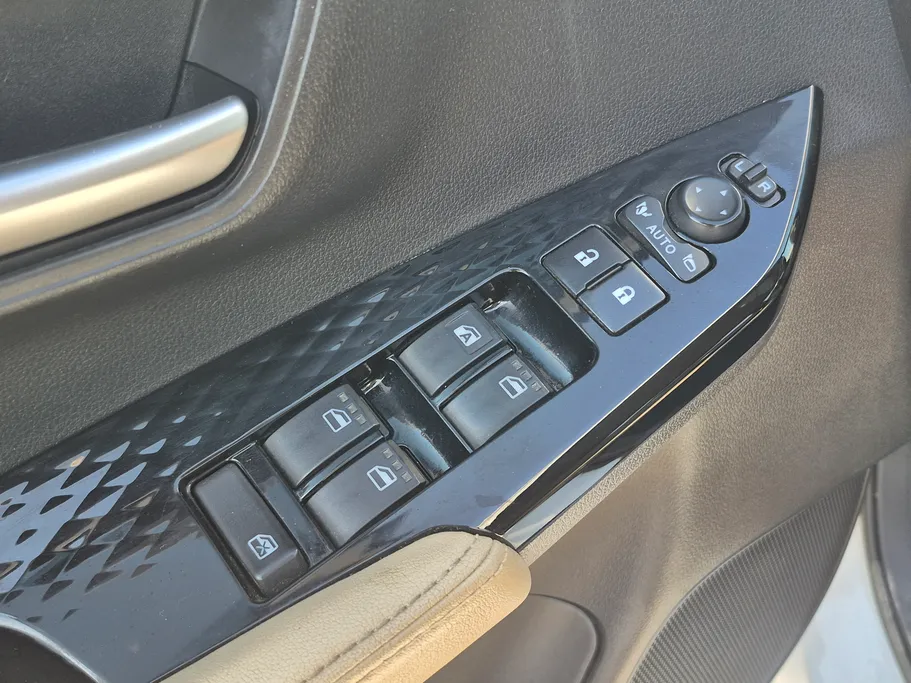 تويوتا يارس YX 2024 