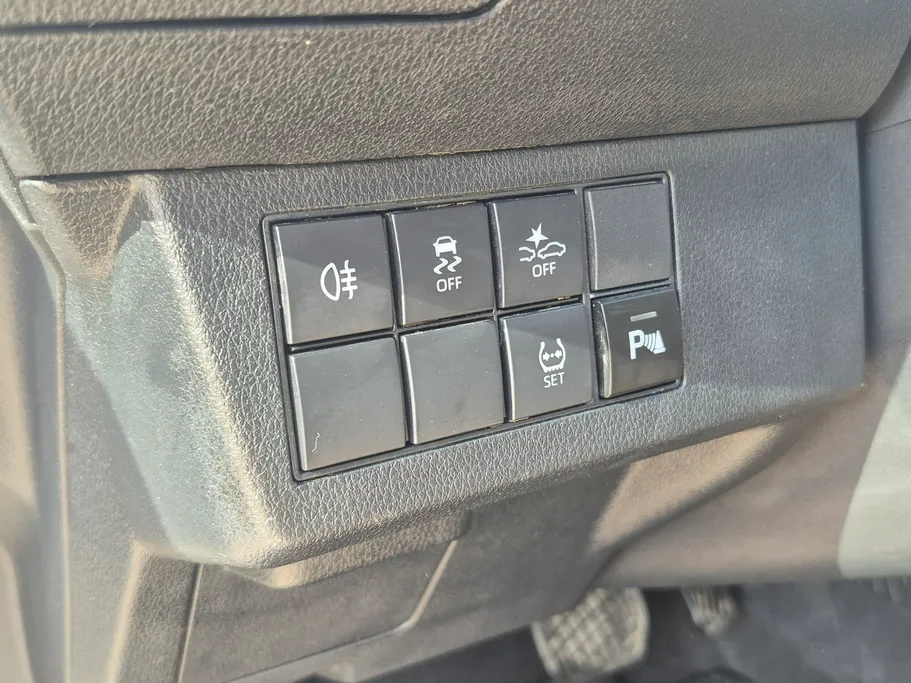 تويوتا يارس YX 2024 