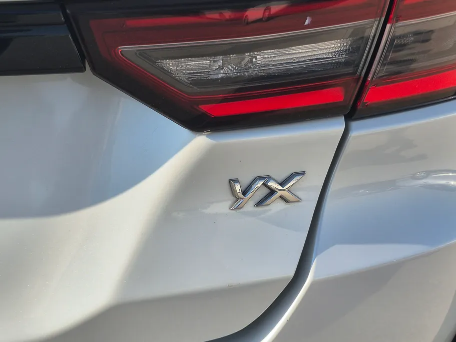 تويوتا يارس YX 2024 