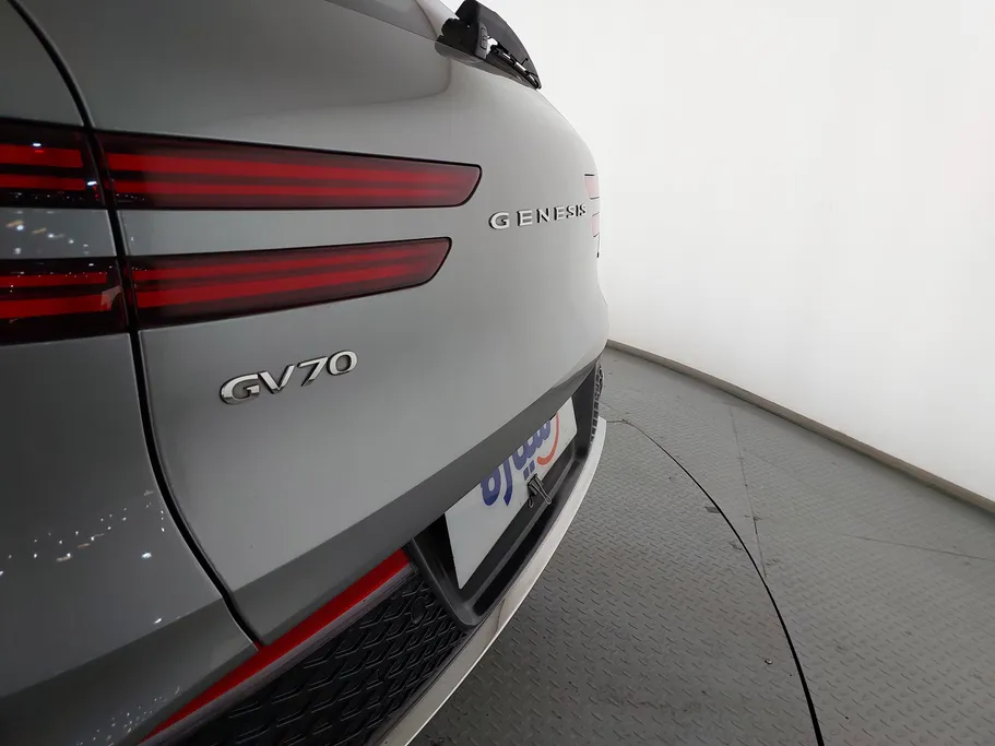 جينيسيس GV70 بريستيج بلس 2021 