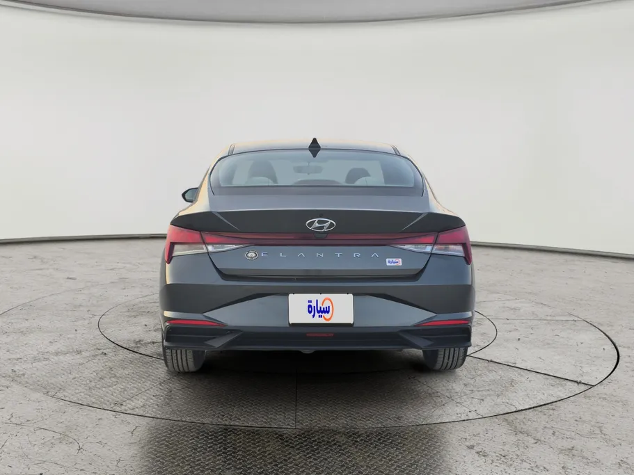 2023 Hyundai Elantra Smart 