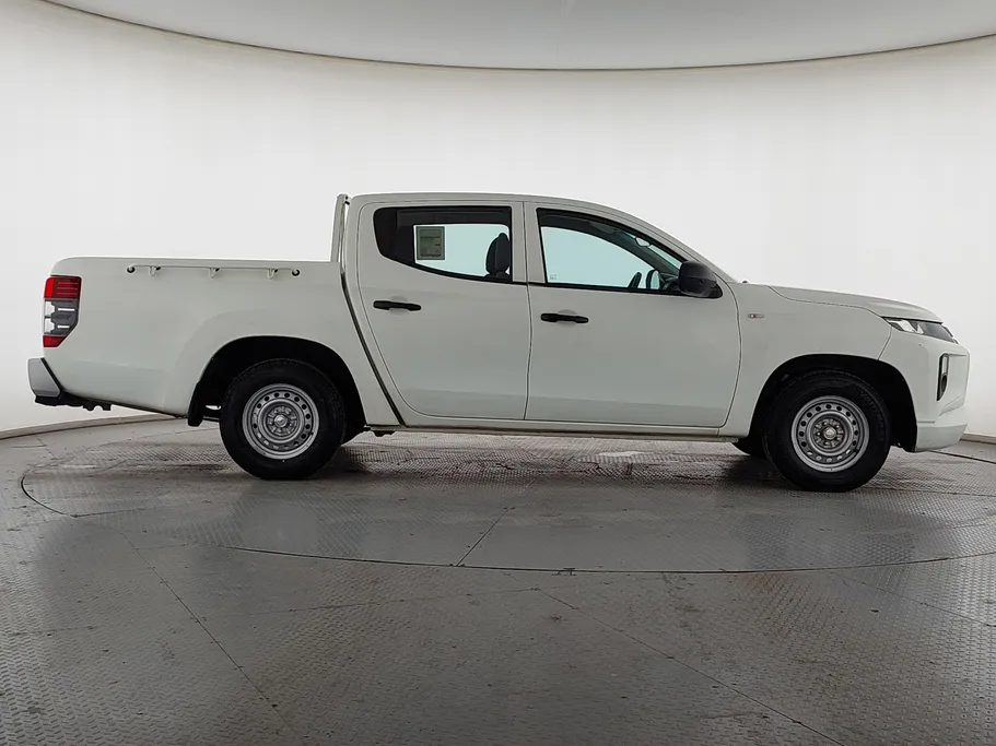 2022 Mitsubishi L200 DC 4x2 