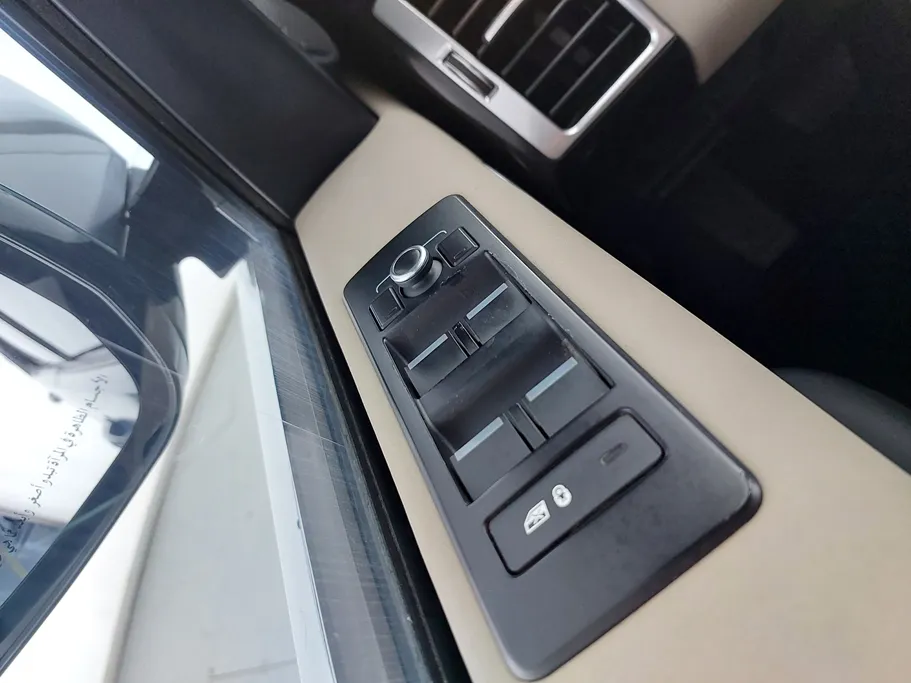 2019 Range Rover Discovery  