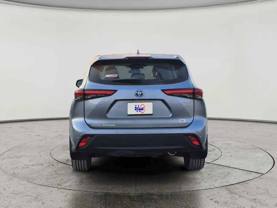 2021 Toyota Highlander LE 