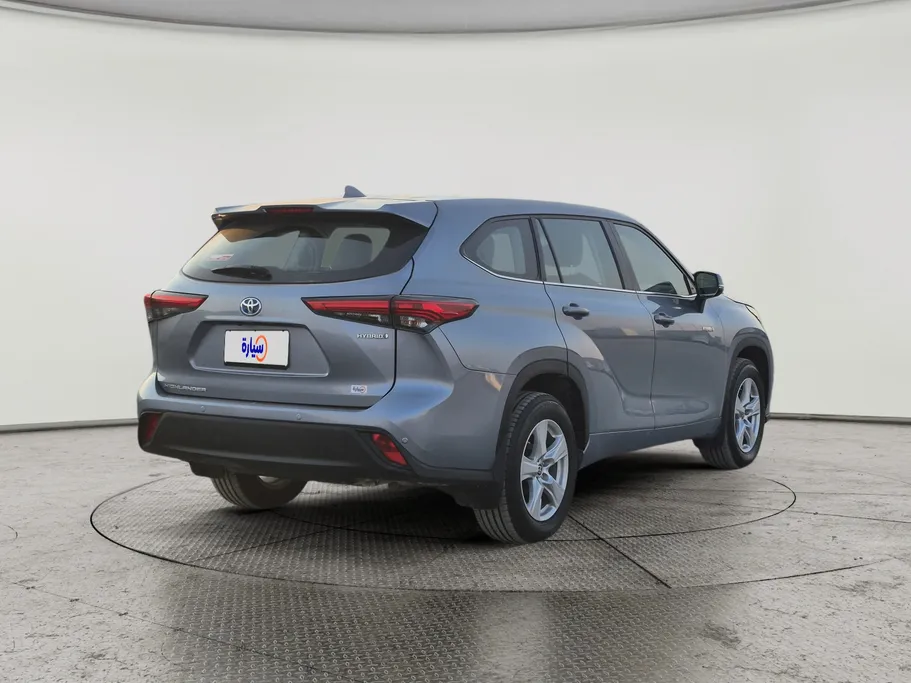 2021 Toyota Highlander LE 