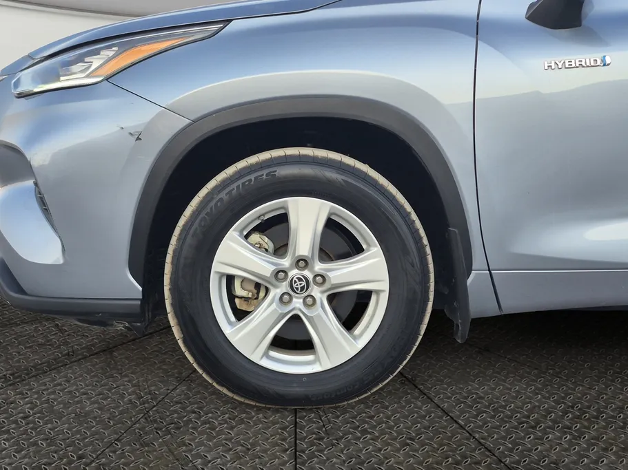 2021 Toyota Highlander LE 