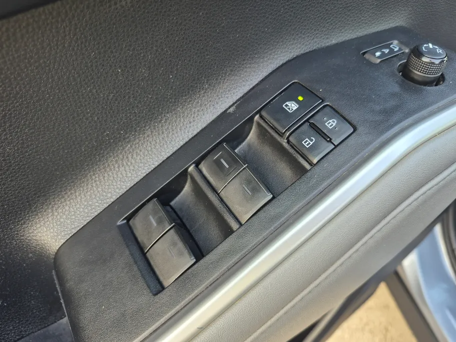 تويوتا هايلاندر LE 2021 