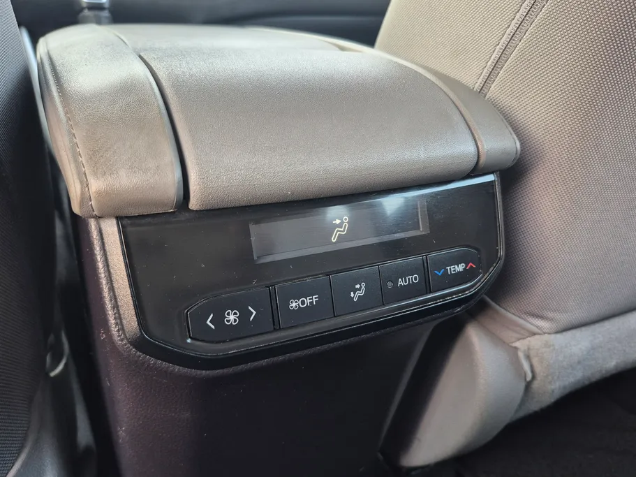 تويوتا هايلاندر LE 2021 