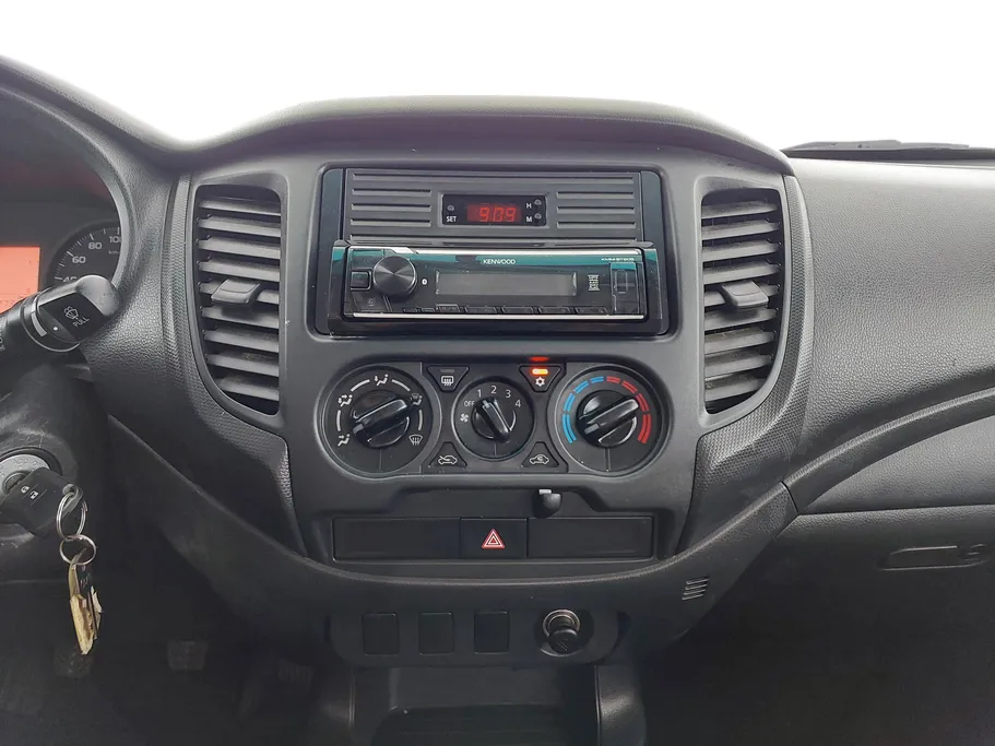 2022 Mitsubishi L200 DC 4x2 