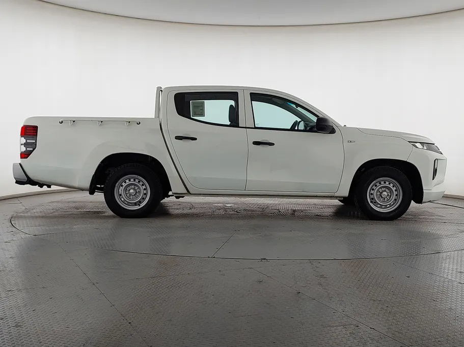 2022 Mitsubishi L200 DC 4x2 