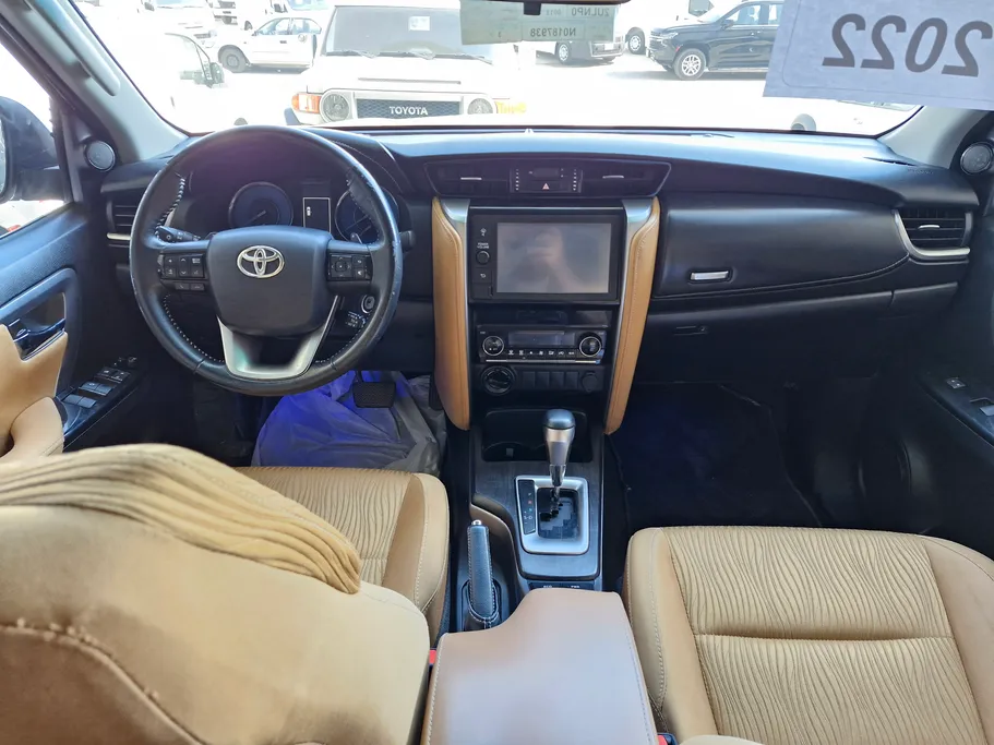 2022 Toyota Fortuner VX 