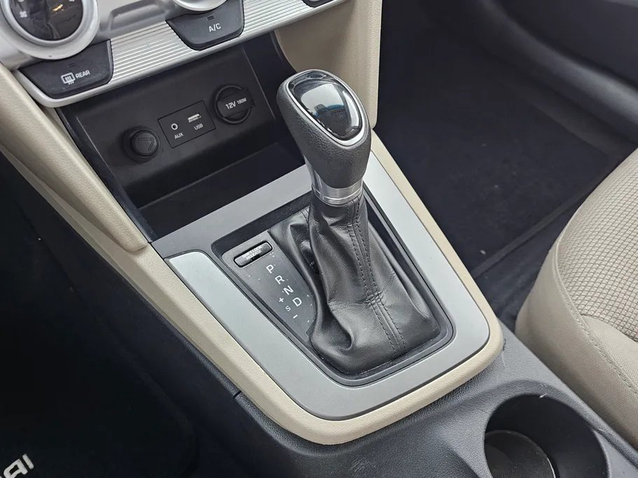 2020 Hyundai Elantra GL 