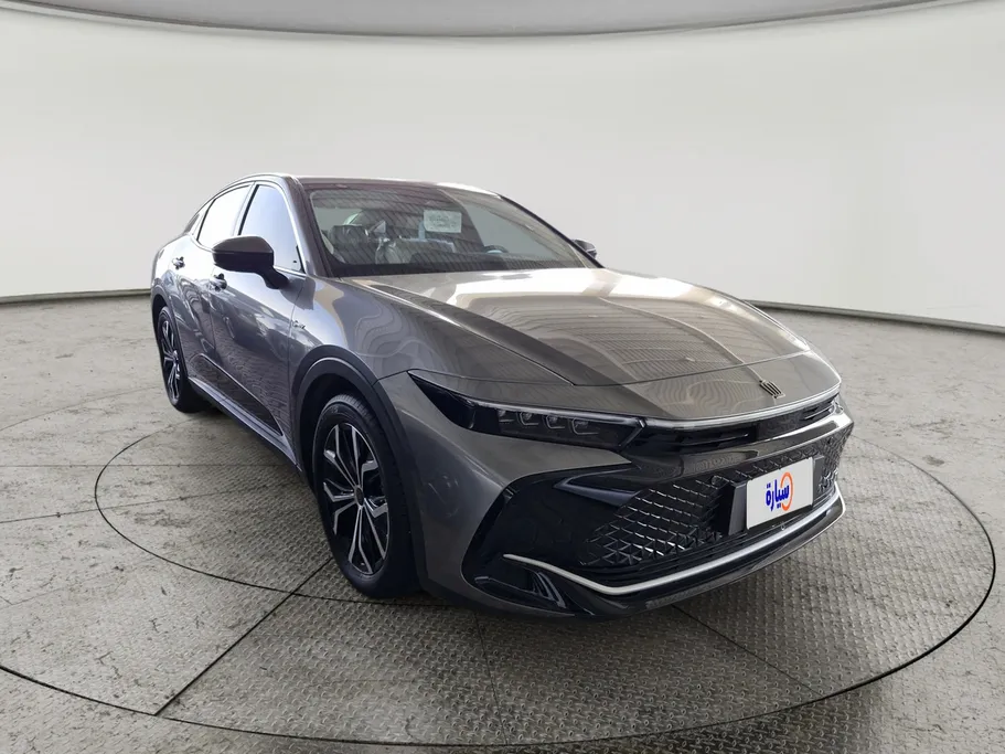 2025 Toyota Crown Premium 