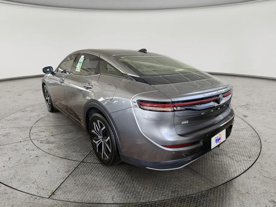 2025 Toyota Crown Premium 