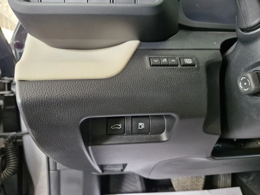 2025 Toyota Crown Premium 