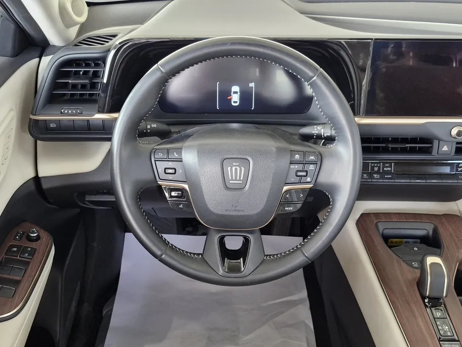 2025 Toyota Crown Premium 