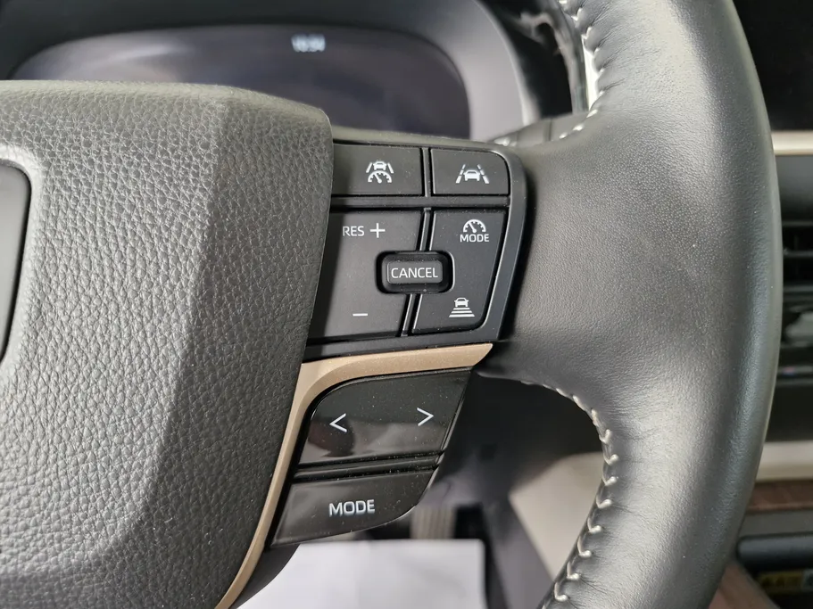 2025 Toyota Crown Premium 