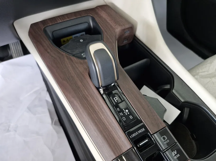 2025 Toyota Crown Premium 