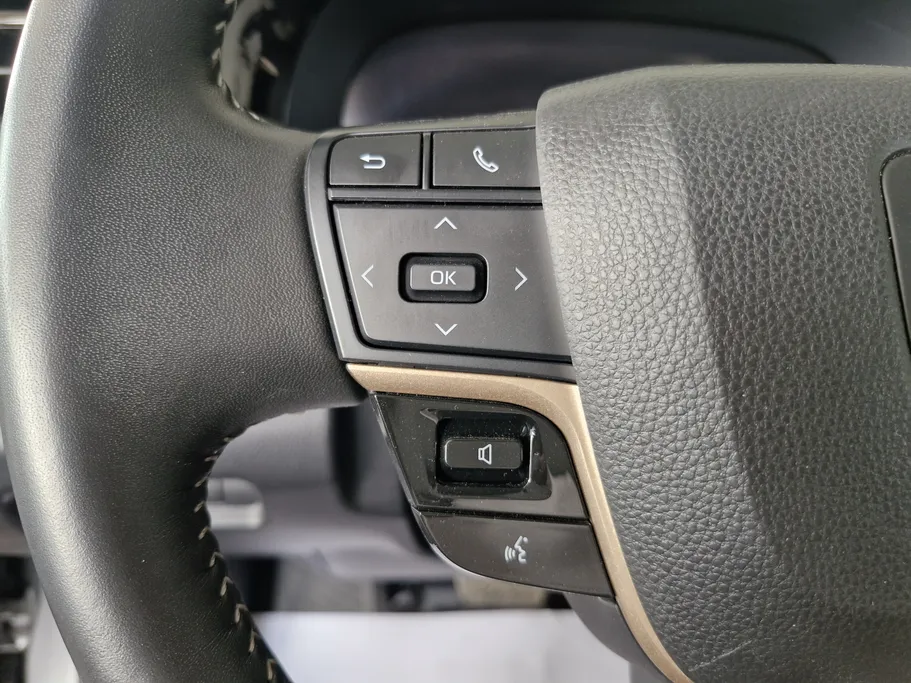 2025 Toyota Crown Premium 