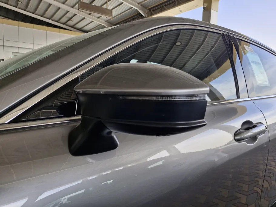 2025 Toyota Crown Premium 