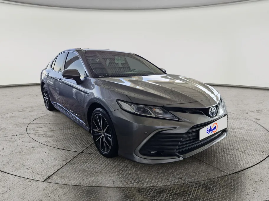 2024 Toyota Camry  GLE 