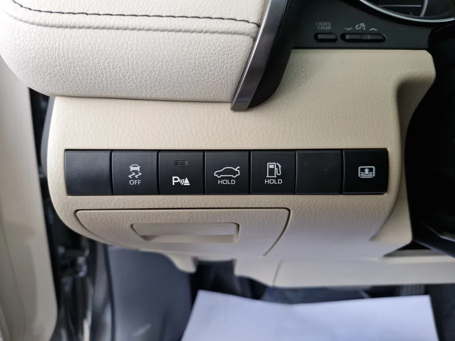 2024 Toyota Camry  GLE 