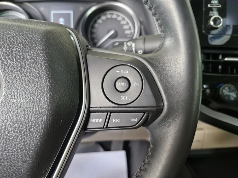 2024 Toyota Camry  GLE 