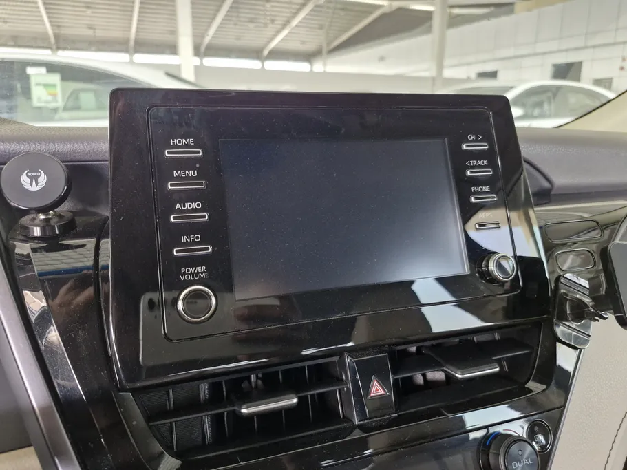 2024 Toyota Camry  GLE 