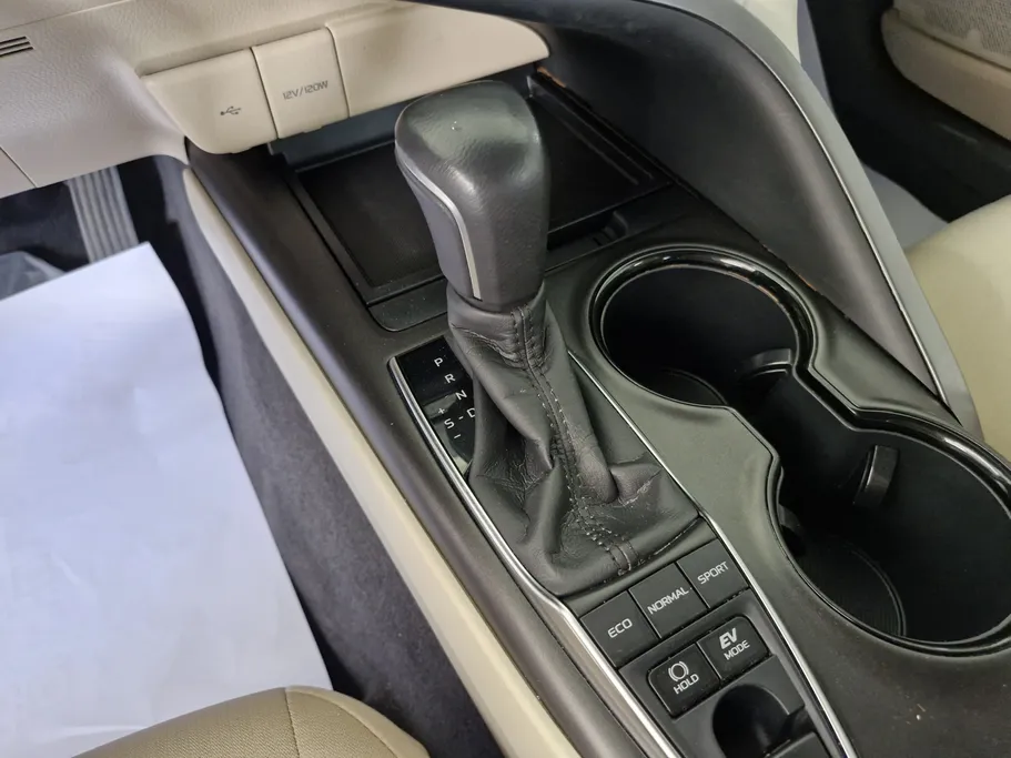 2024 Toyota Camry  GLE 