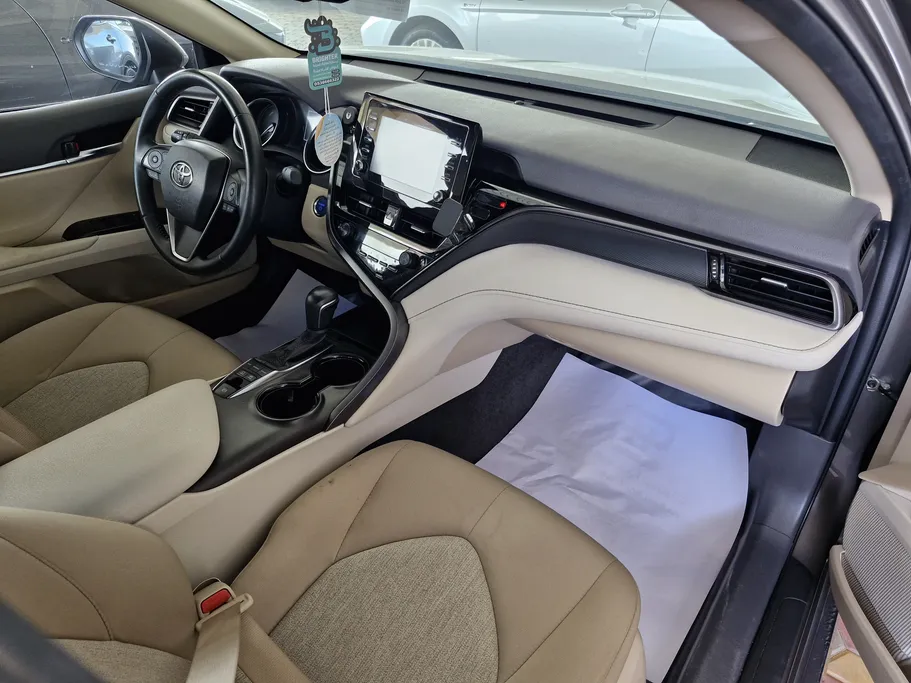 2024 Toyota Camry  GLE 