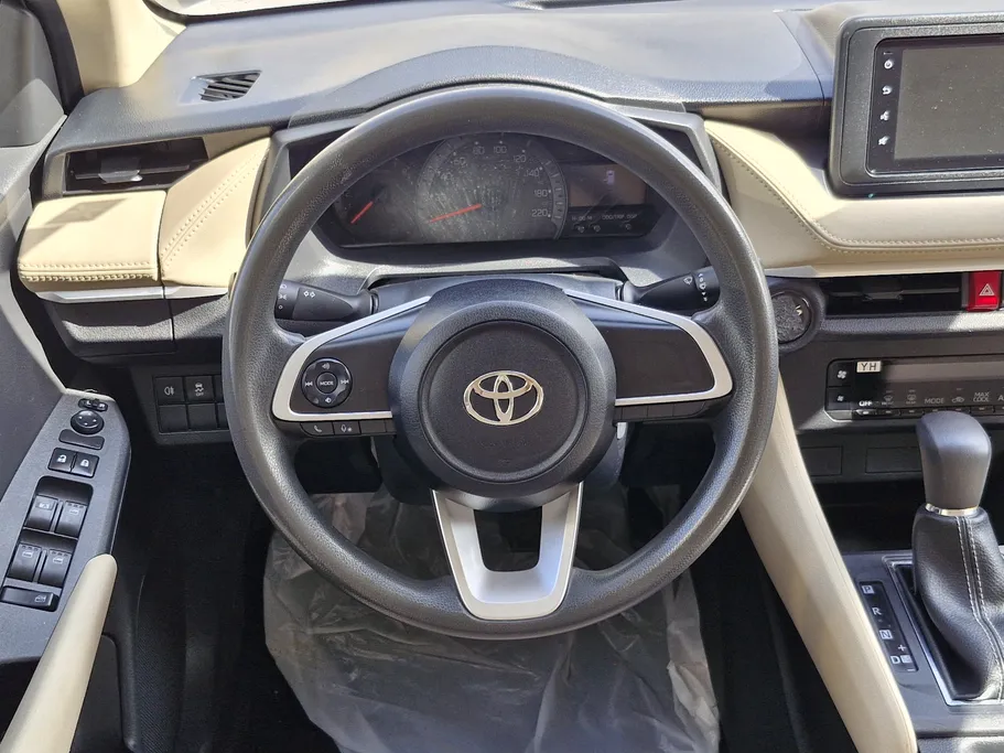 تويوتا يارس Y 2023 