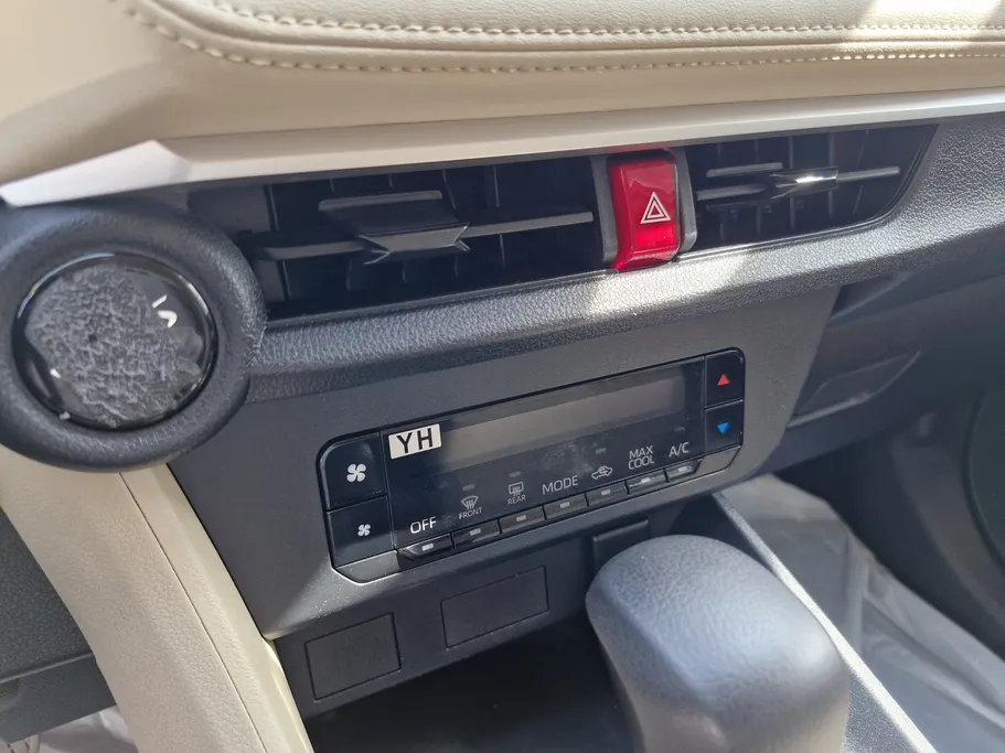 تويوتا يارس Y 2023 